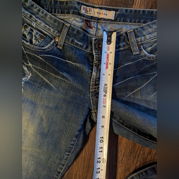 BKE Buckle Jeans Women's Stella Capri Distressed Blue Stretch Denim Sz 29. - Picture 14 of 16